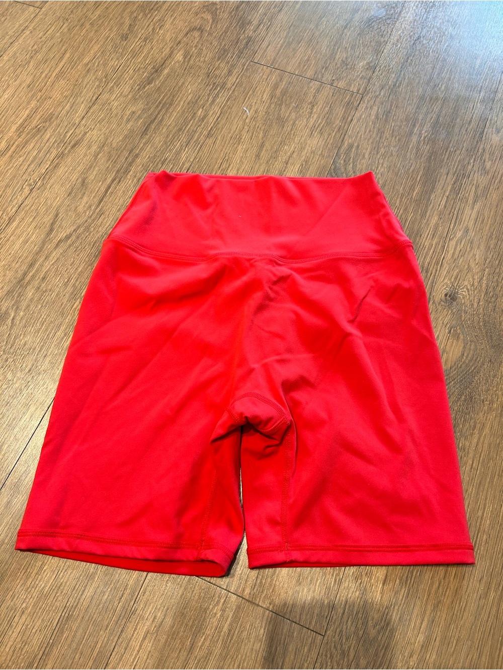 Yeoreo red biker shorts with butt scrunch 6inch size small